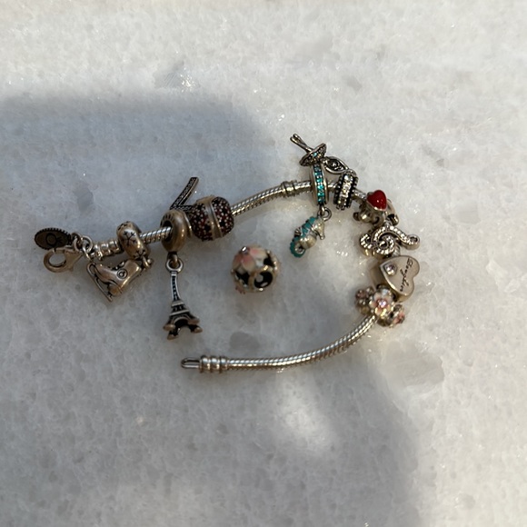 Pandora bracelet for little girl - Picture 3 of 3